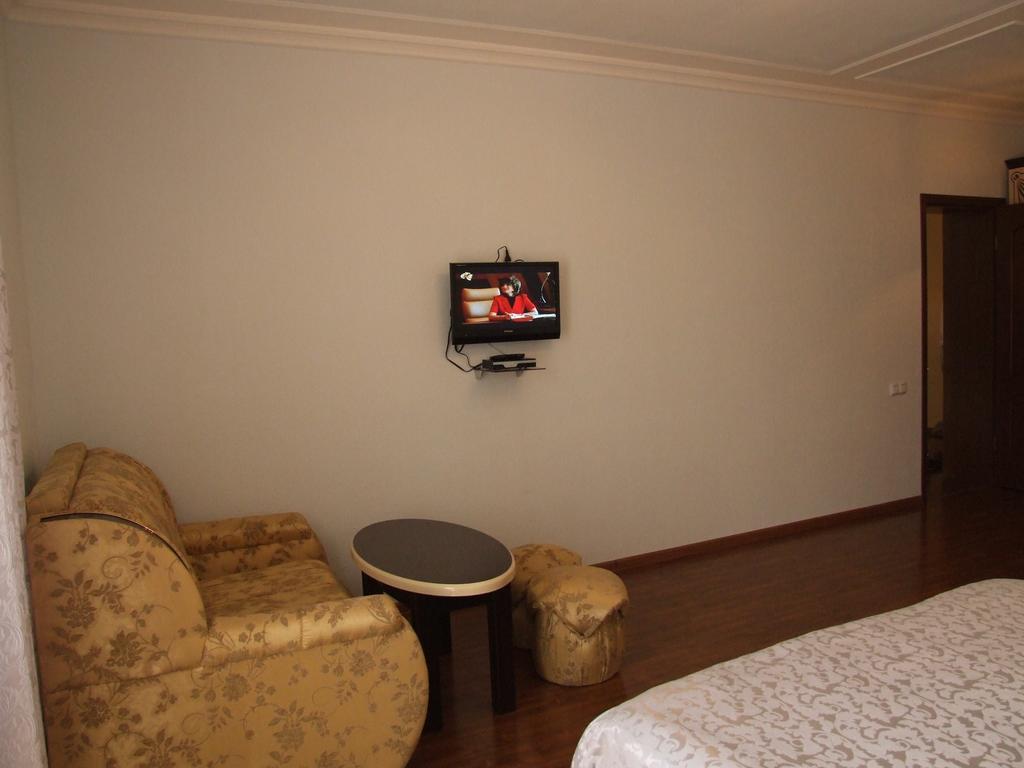 Hotel Central Jermuk Room photo