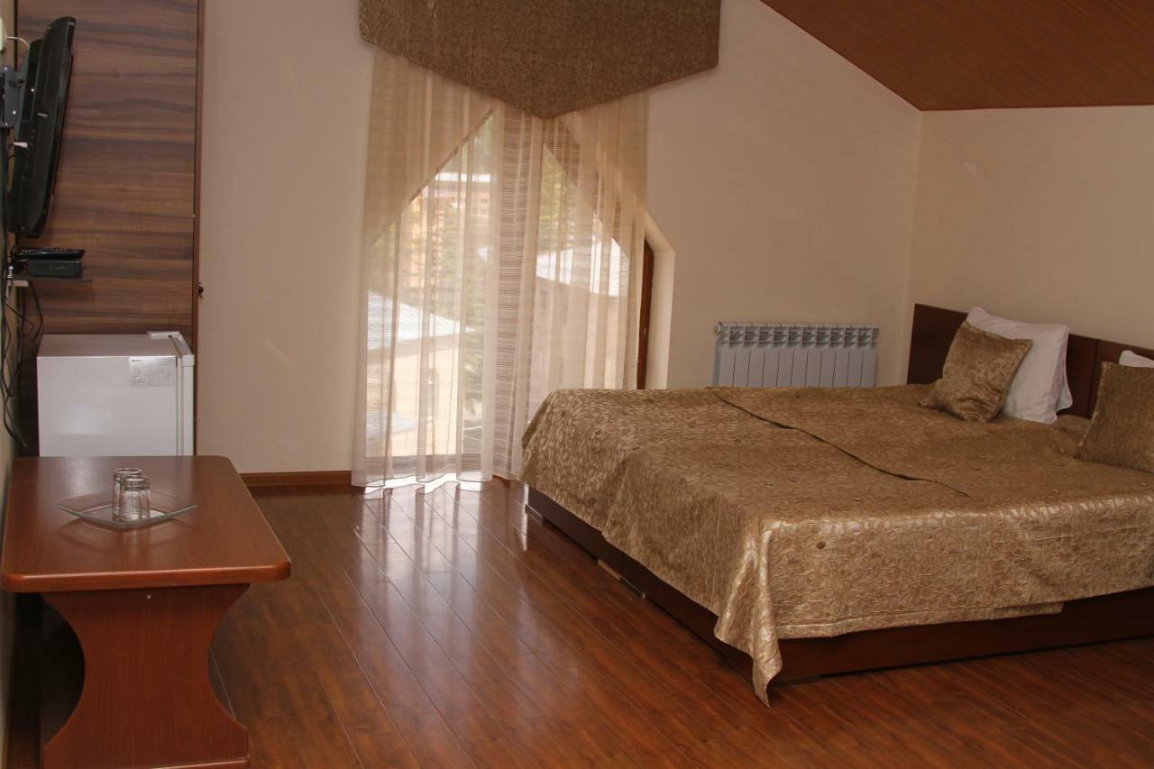 Hotel Central Jermuk Exterior photo